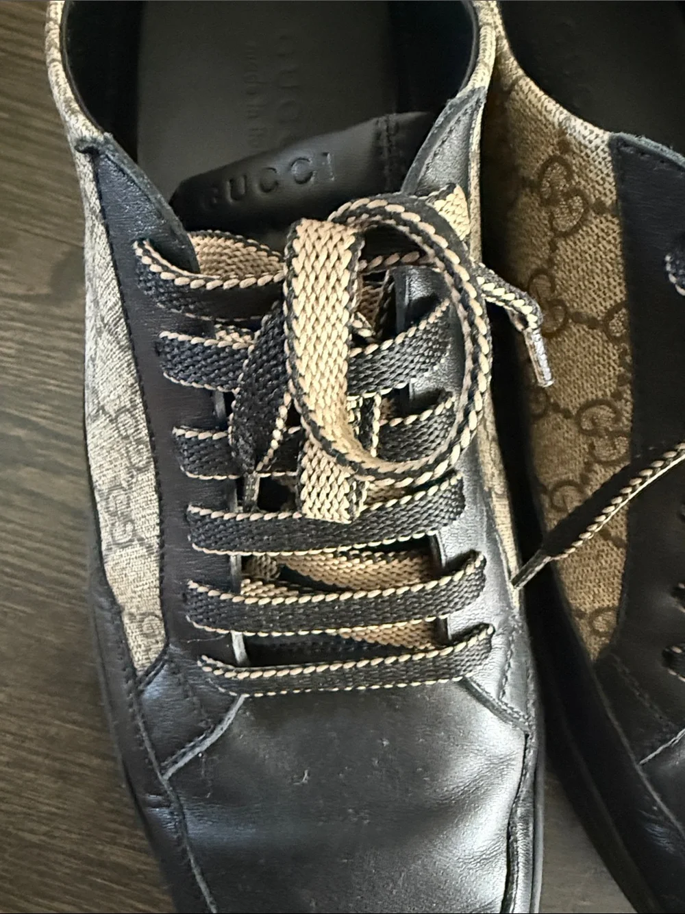 Gucci gg supreme